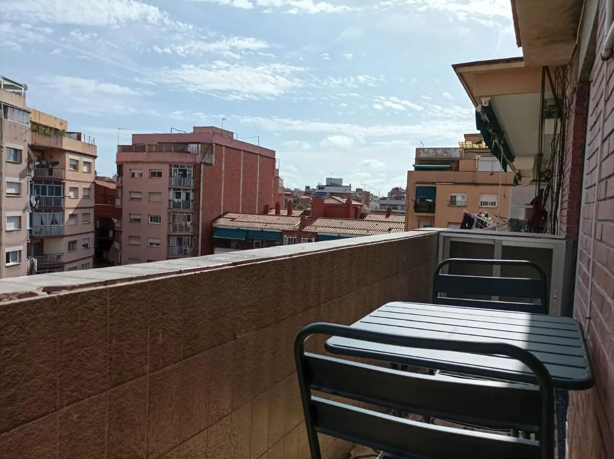 Apartamento Cool! 5' To Metro. 15' To Center/Beach By Metro. Santa Coloma de Gramenet